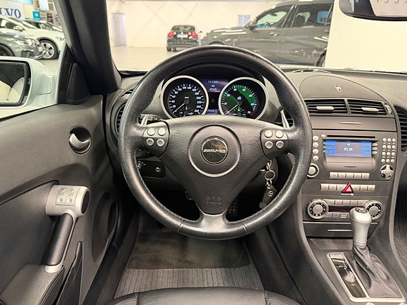Mercedes-Benz SLK350 9 of 22