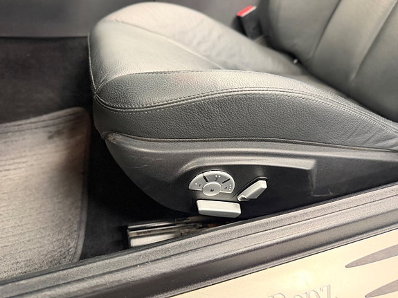 Mercedes-Benz SLK350 21 of 22