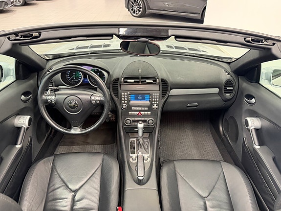 Mercedes-Benz SLK350 8 of 22