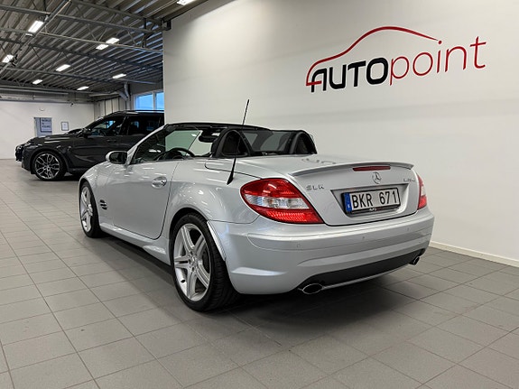 Mercedes-Benz SLK350 5 of 22
