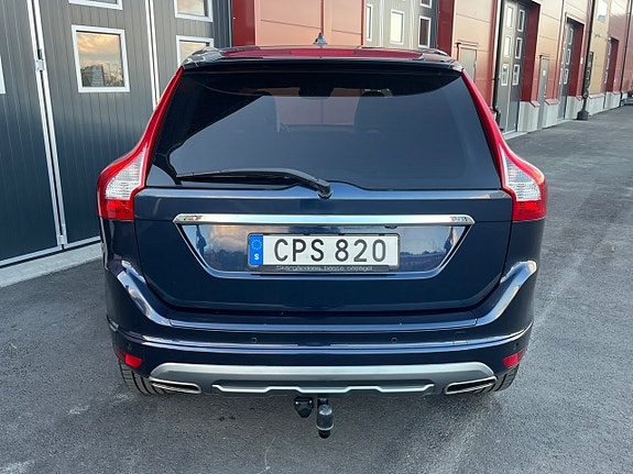 Volvo XC60 10 of 29