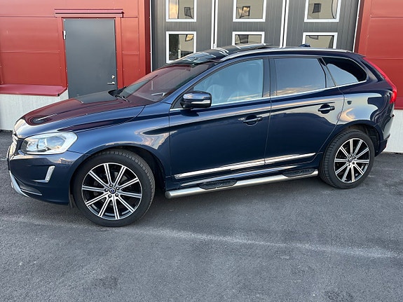 Volvo XC60 4 of 29
