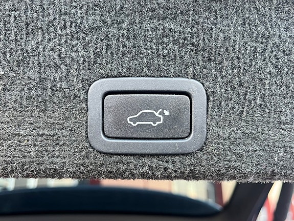 Volvo XC60 27 of 29