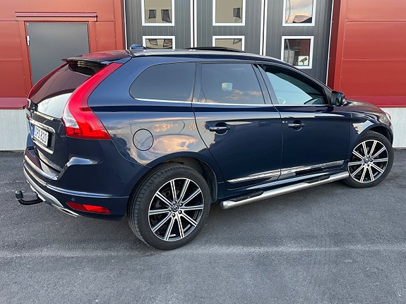 Volvo XC60 8 of 29