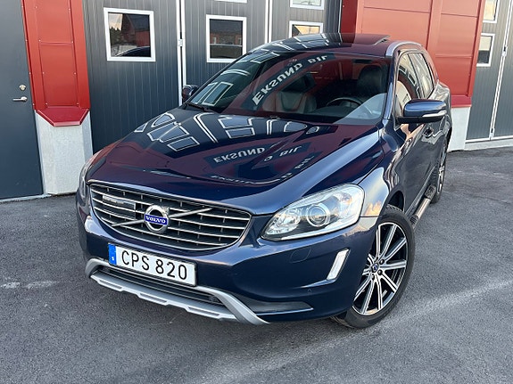 Volvo XC60 2 of 29