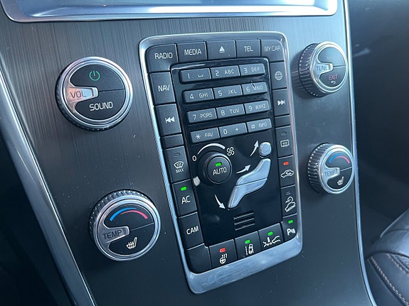Volvo XC60 19 of 29