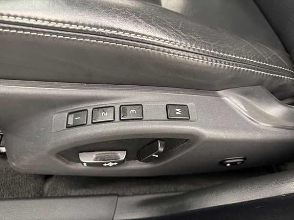 Volvo XC70 15 of 30