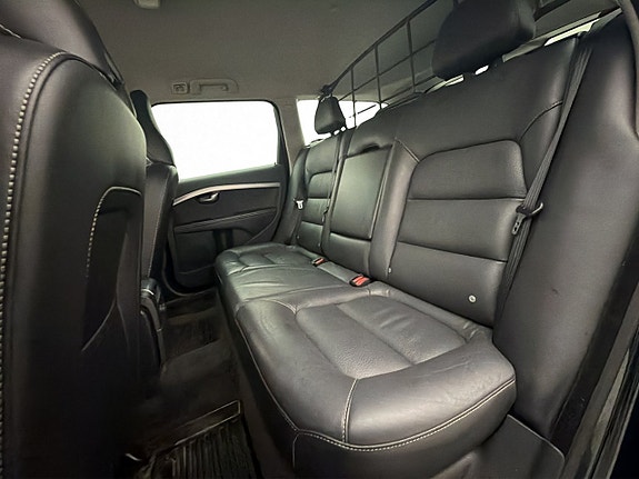 Volvo XC70 17 of 30