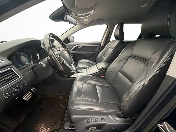 Volvo XC70 12 of 30