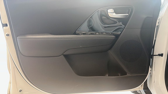 Kia Niro 11 of 12
