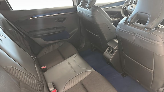 Renault Scenic E-Tech 5 of 12