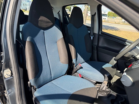 Toyota Aygo 10 of 13