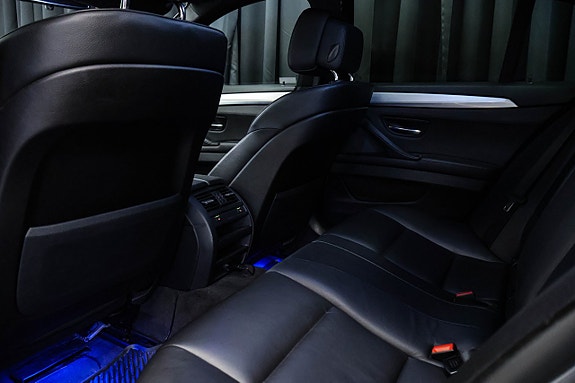 BMW 520d M Sport 184 ch BVA / Cuir Dakota / Jantes 20" / Caméra de recul / Attelage électrique
