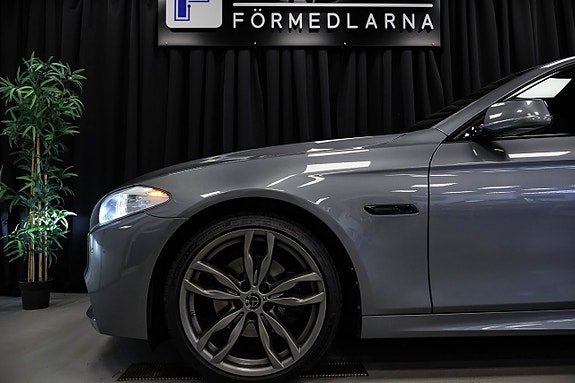 BMW 520d M Sport 184 ch BVA / Cuir Dakota / Jantes 20" / Caméra de recul / Attelage électrique