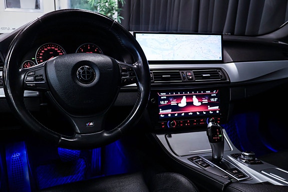 BMW 520d M Sport 184 ch BVA / Cuir Dakota / Jantes 20" / Caméra de recul / Attelage électrique