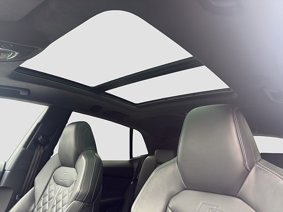 Audi Q8 12 of 17