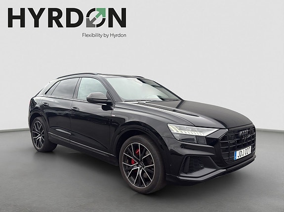 Audi Q8 3 of 17