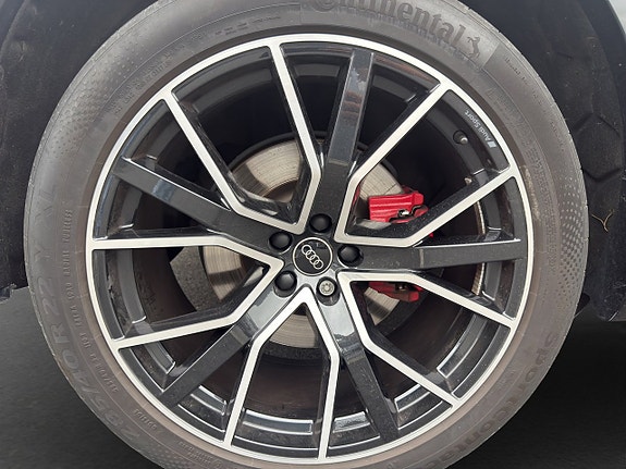 Audi Q8 14 of 17
