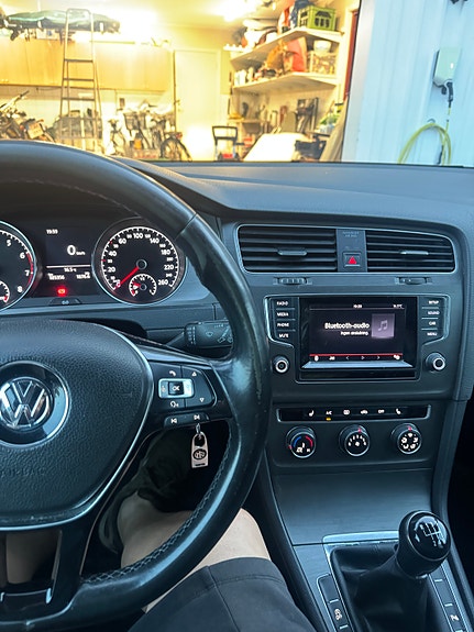 Volkswagen Golf VII 4 of 7