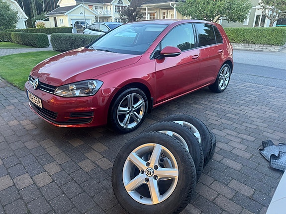 Volkswagen Golf VII 3 of 7