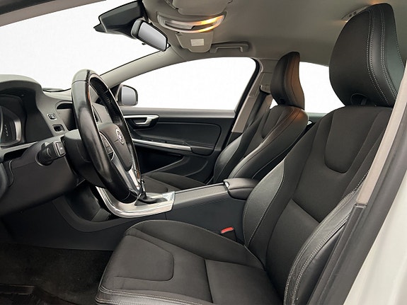 Volvo S60 11 of 24