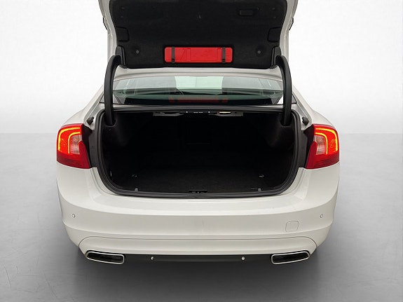 Volvo S60 8 of 24
