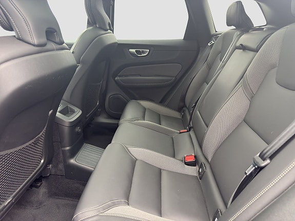 Volvo XC60 12 of 15