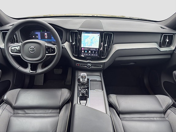 Volvo XC60 9 of 15