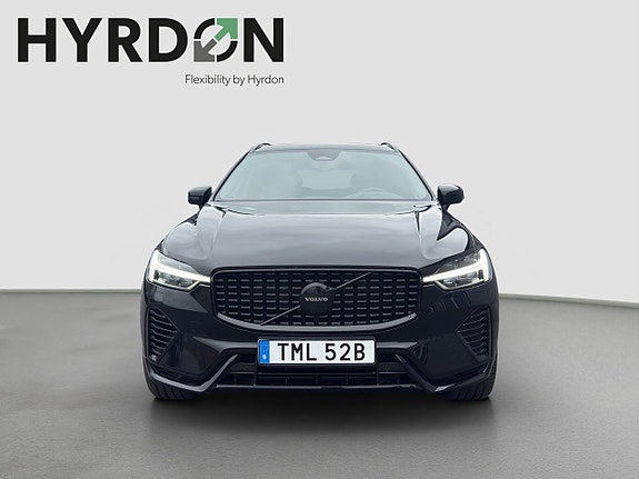 Volvo XC60 2 of 15