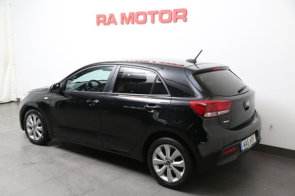 Kia Rio 4 of 22