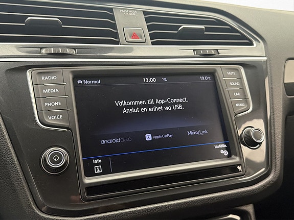Volkswagen Tiguan 19 of 29
