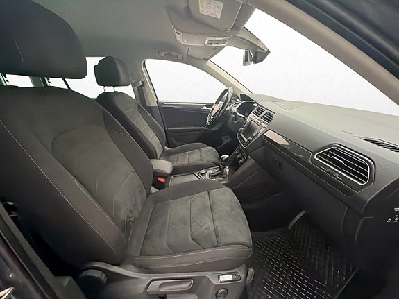 Volkswagen Tiguan 10 of 29