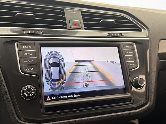 Volkswagen Tiguan 13 of 29