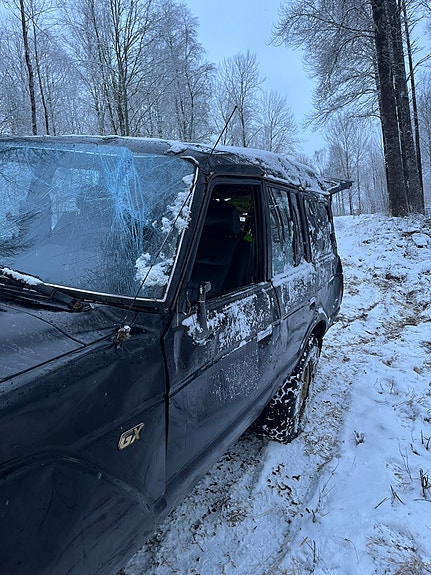 Toyota Land Cruiser 2 of 6