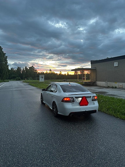 Saab 9-3 4 of 4