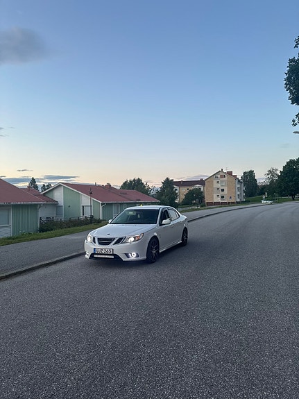 Saab 9-3 2 of 4