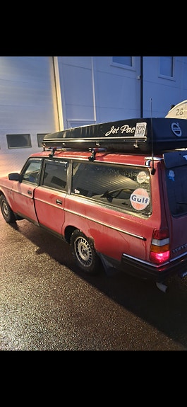Volvo 240 2 of 4