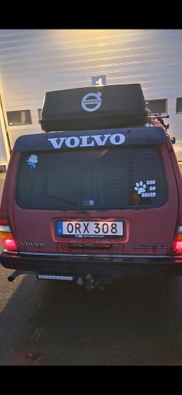 Volvo 240 3 of 4