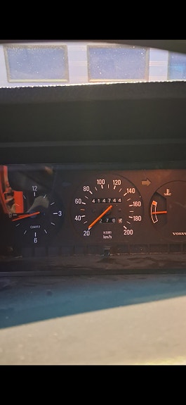 Volvo 240 4 of 4