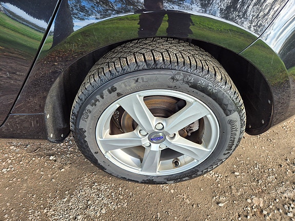 Volvo V40 9 of 10