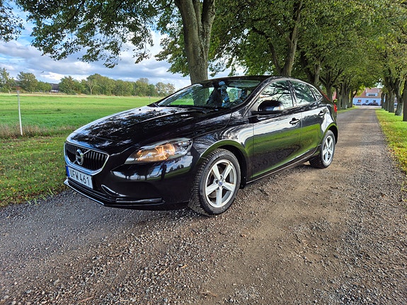 Volvo V40 7 of 10