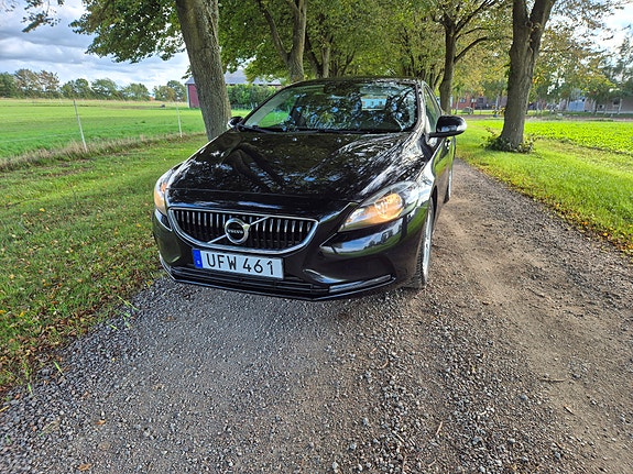 Volvo V40 8 of 10
