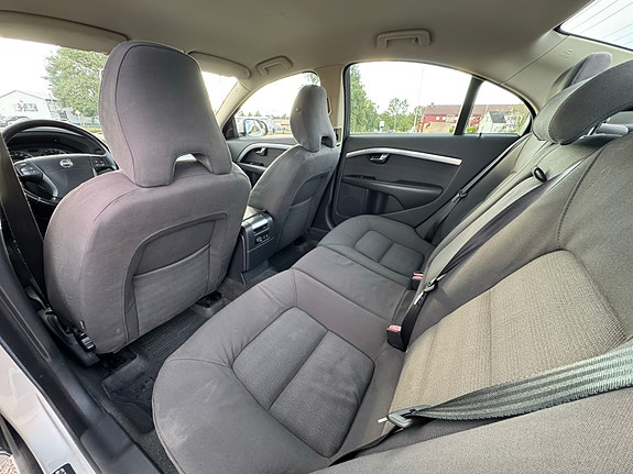 Volvo S80 7 of 14