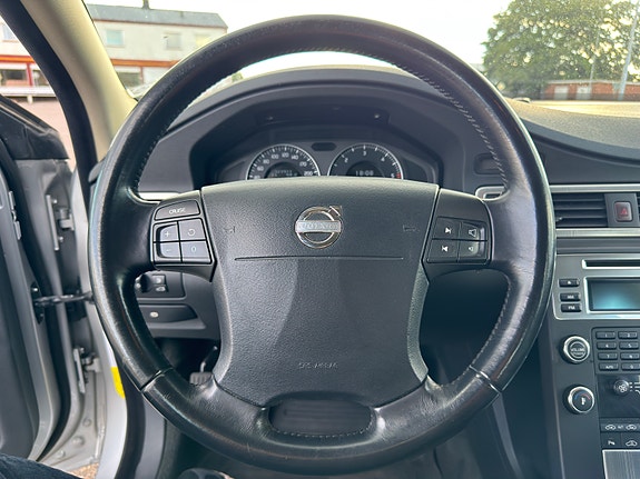 Volvo S80 11 of 14