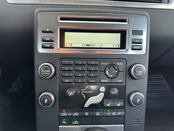 Volvo S80 13 of 14