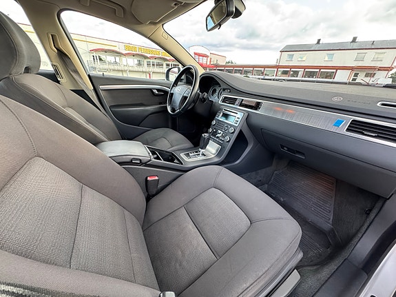 Volvo S80 6 of 14