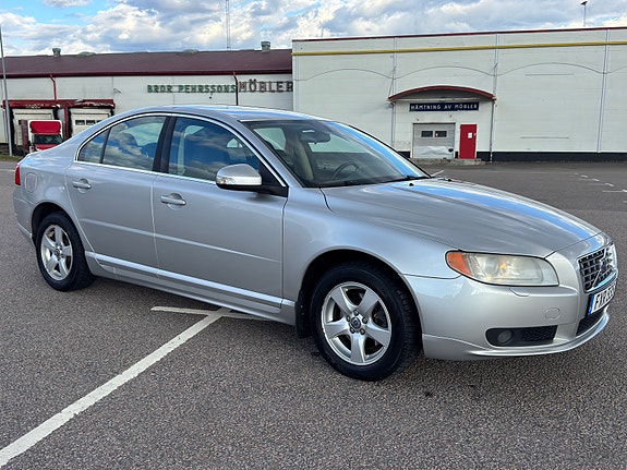 Volvo S80 2 of 14