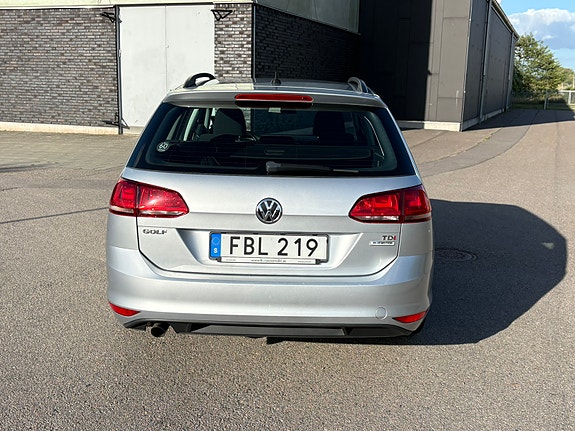 Volkswagen Golf VII 5 of 11