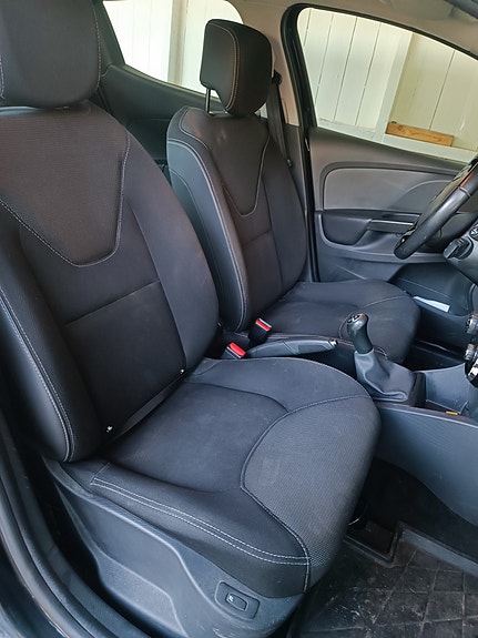 Renault Clio 6 of 8