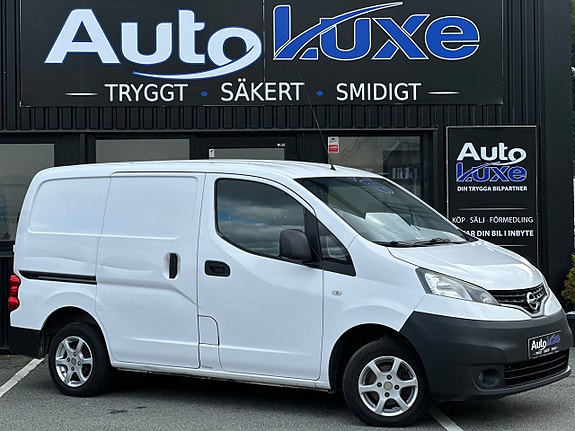 Nissan NV200 3 of 19